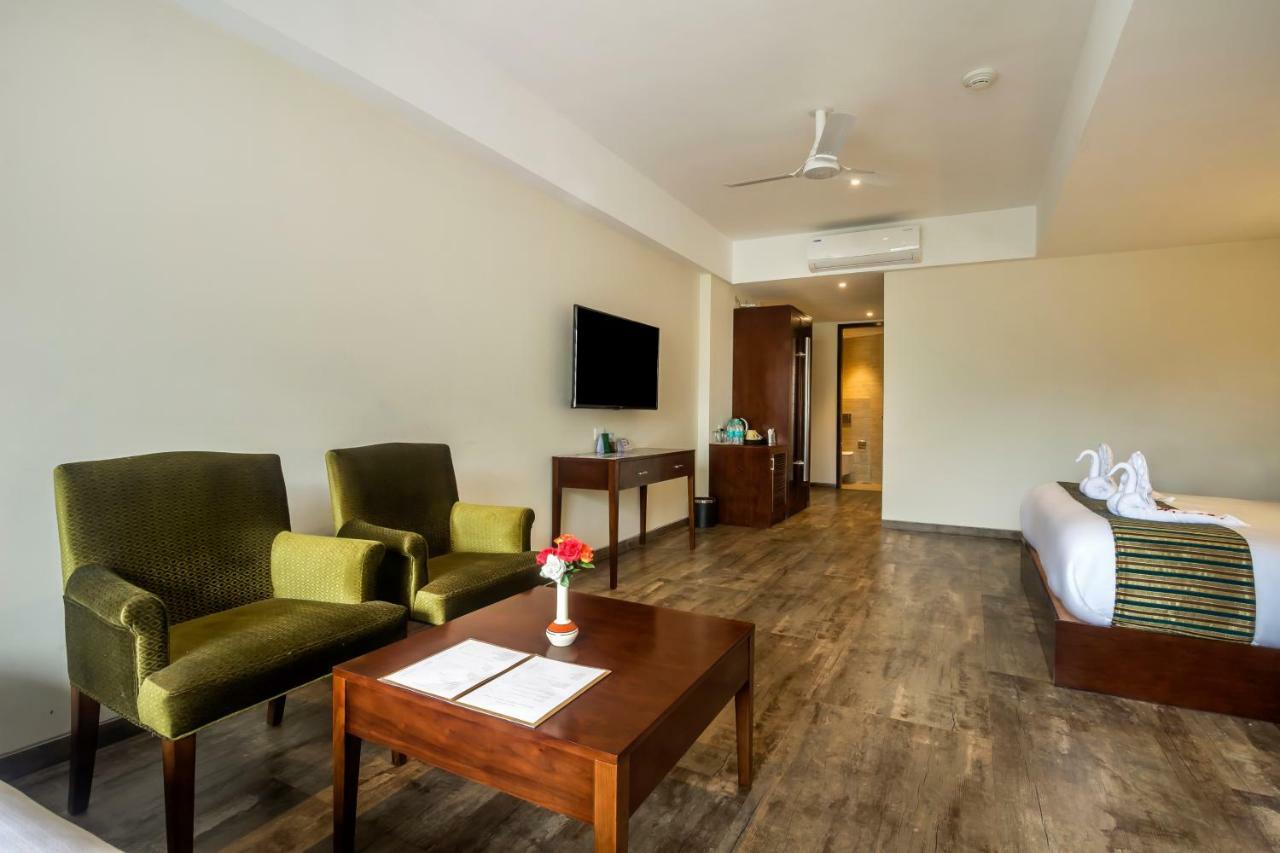 Hotel Ellbee Mussoorie Hills Exterior foto